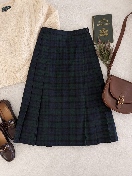 Pendleton Dresses & Skirts - Pendleton Black Watch Plaid Virgin Wool Pleated Skirt Size 12